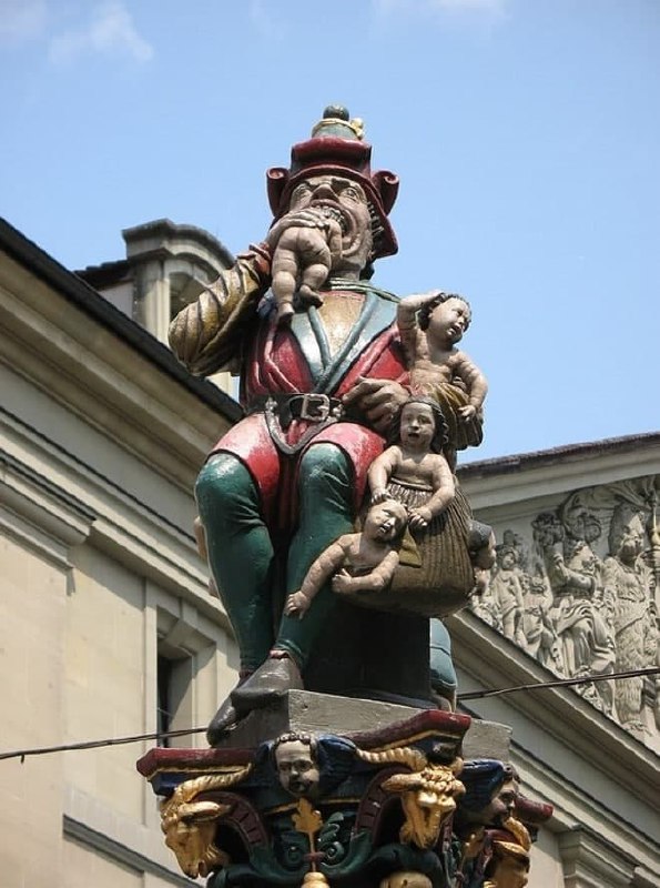 Figur auf dem Kindlifresserbrunnen in Bern.